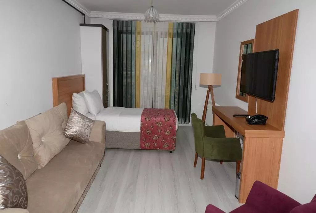 hotel corner van turkey_shabavizparvaz_02.jpg